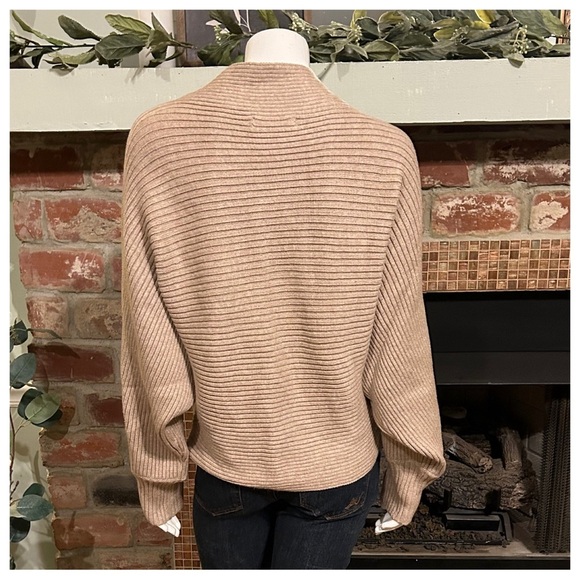 NWT The Kendall Mock-Neck Sweater - Picture 7 of 8